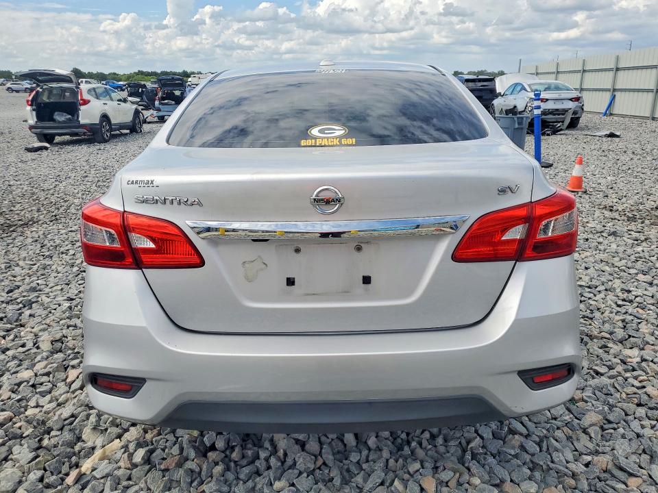 Продажа на аукционе авто 2018 Nissan Sentra, vin: 3N1AB7AP2JL657599, номер лота: 52705156