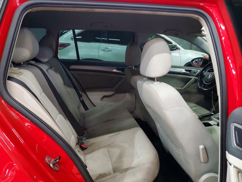 53747516 :رقم المزاد ، 3VW017AU6HM518014 vin ، 2017 Volkswagen Golf Sportwagen مزاد بيع