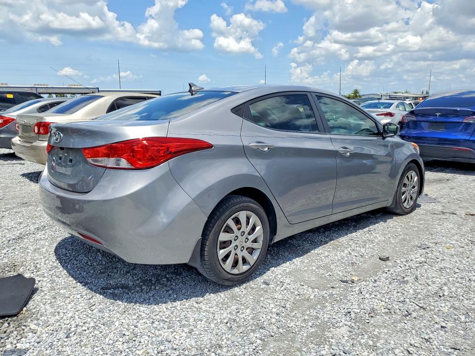 Продажа на аукционе авто 2012 Hyundai Elantra, vin: KMHDH4AE8CU318856, номер лота: 54391006