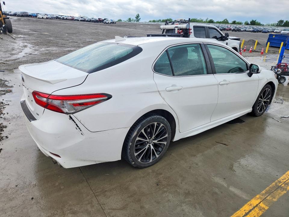 52507406 :رقم المزاد ، 4T1B11HK4KU203398 vin ، 2019 Toyota Camry مزاد بيع