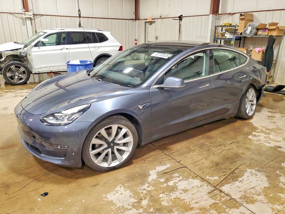 53705826 :رقم المزاد ، 5YJ3E1EB2LF733705 vin ، 2020 Tesla Model 3 مزاد بيع