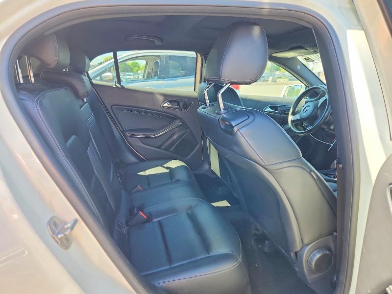 51637176 :رقم المزاد ، WDCTG4GB8GJ244002 vin ، 2016 Mercedes-benz Gla مزاد بيع