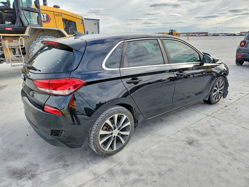 Продажа на аукционе авто 2018 Hyundai Elantra, vin: KMHH35LE2JU016415, номер лота: 51849816
