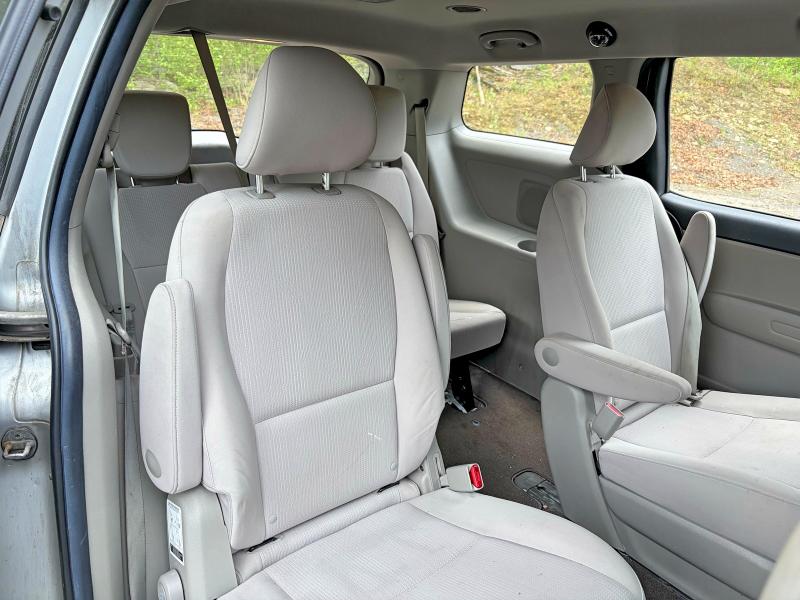 54850936 :رقم المزاد ، KNDMA5C17K6559206 vin ، 2019 Kia Sedona مزاد بيع