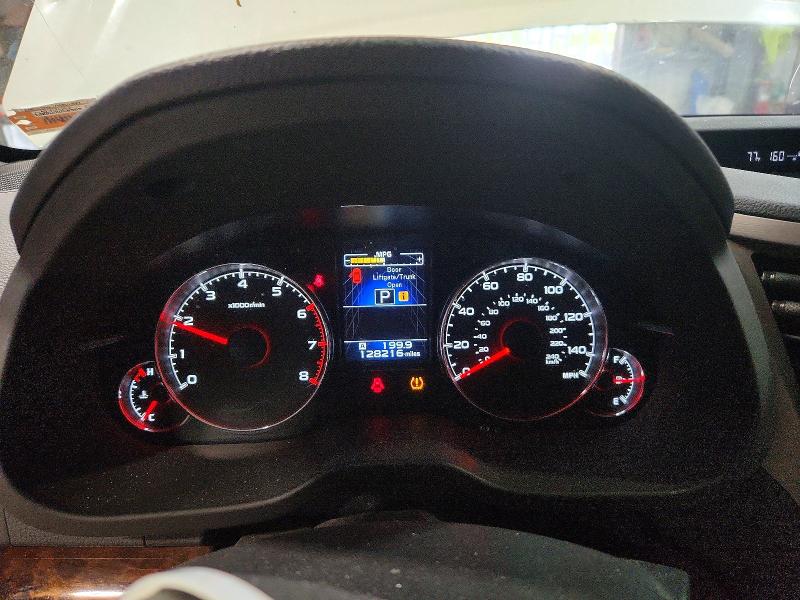 52901306 :رقم المزاد ، 4S3BMCL62E3036180 vin ، 2014 Subaru Legacy مزاد بيع