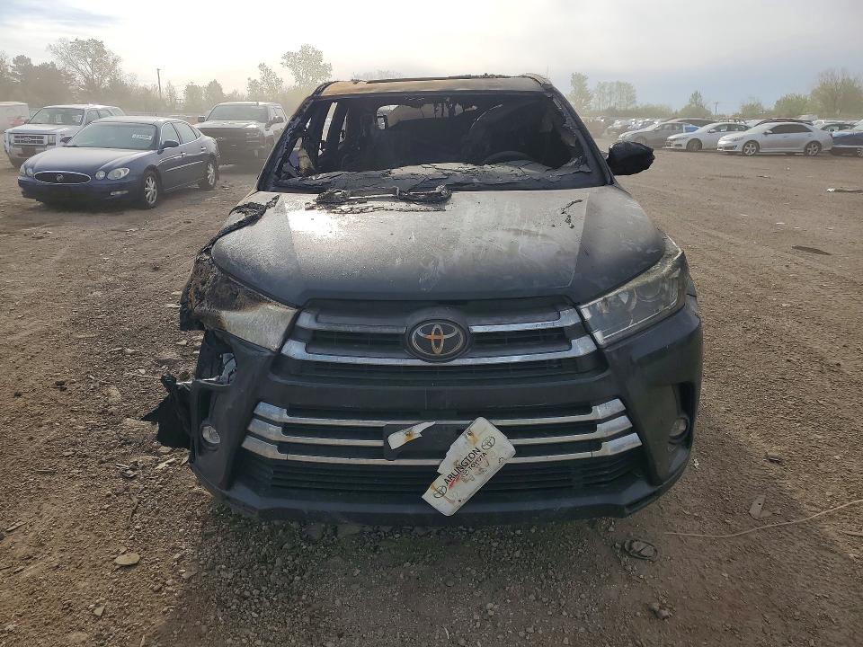 2019 Toyota Highlander მანქანა იყიდება აუქციონზე, vin: 5TDDZRFH7KS922614, აუქციონის ნომერი: 52348366