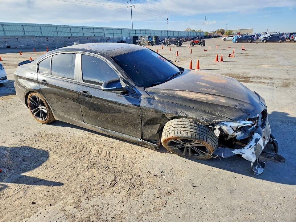 53988226 :رقم المزاد ، WBA3C1C54EK113380 vin ، 2014 Bmw 328 مزاد بيع