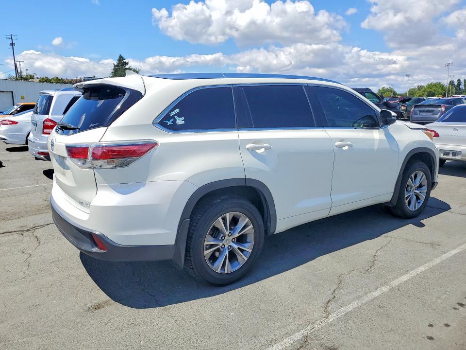 Продажа на аукционе авто 2015 Toyota Highlander, vin: 5TDJKRFH8FS193522, номер лота: 55215526