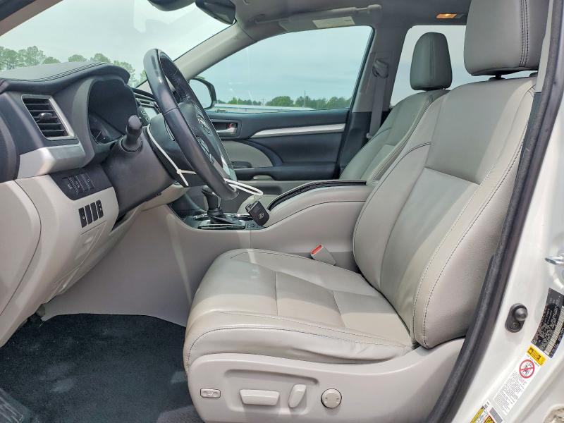 52734636 :رقم المزاد ، 5TDKZRFH2JS536494 vin ، 2018 Toyota Highlander مزاد بيع