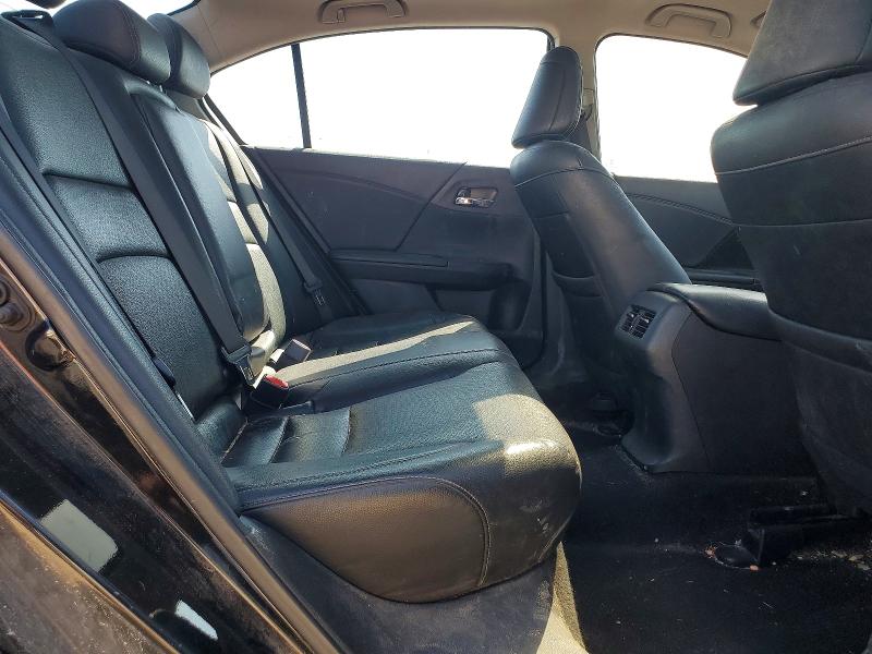 52036586 :رقم المزاد ، 1HGCR3F91HA005032 vin ، 2017 Honda Accord مزاد بيع