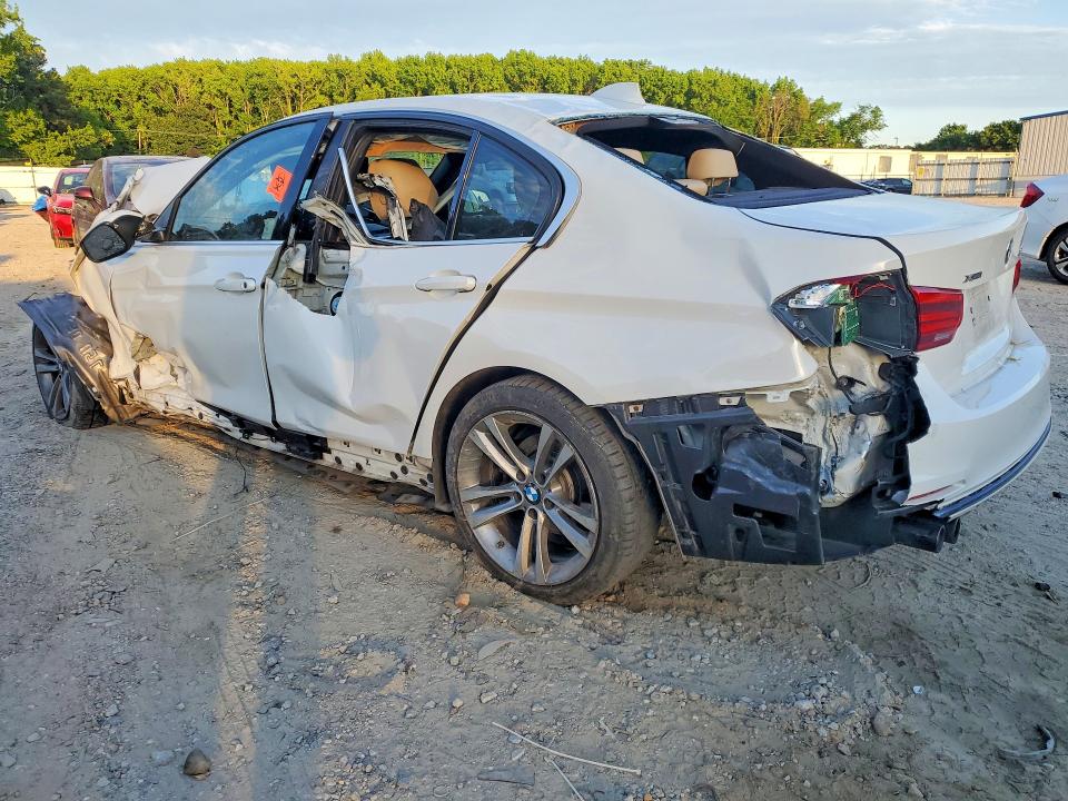 53310336 :رقم المزاد ، WBA8D9G56JNU71827 vin ، 2018 Bmw 330 مزاد بيع