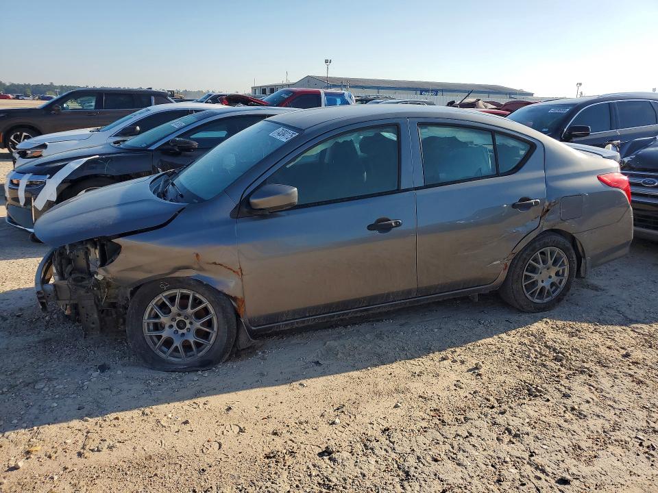 2017 Niss Versa მანქანა იყიდება აუქციონზე, vin: 3N1CN7AP7HL821598, აუქციონის ნომერი: 74384175