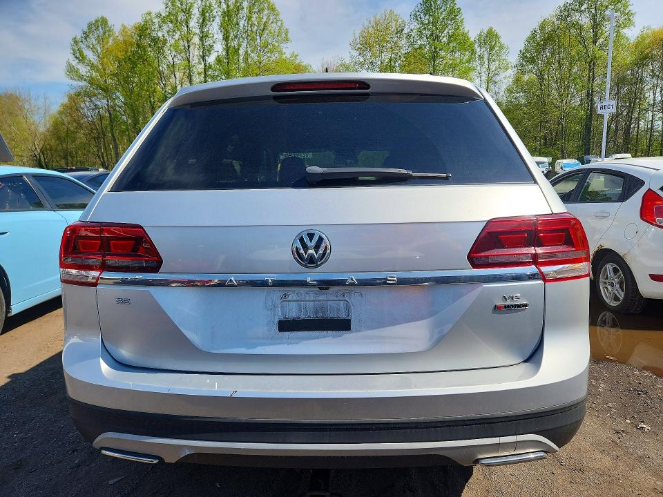 52346946 :رقم المزاد ، 1V2KR2CA0JC505002 vin ، 2018 Volkswagen Atlas مزاد بيع