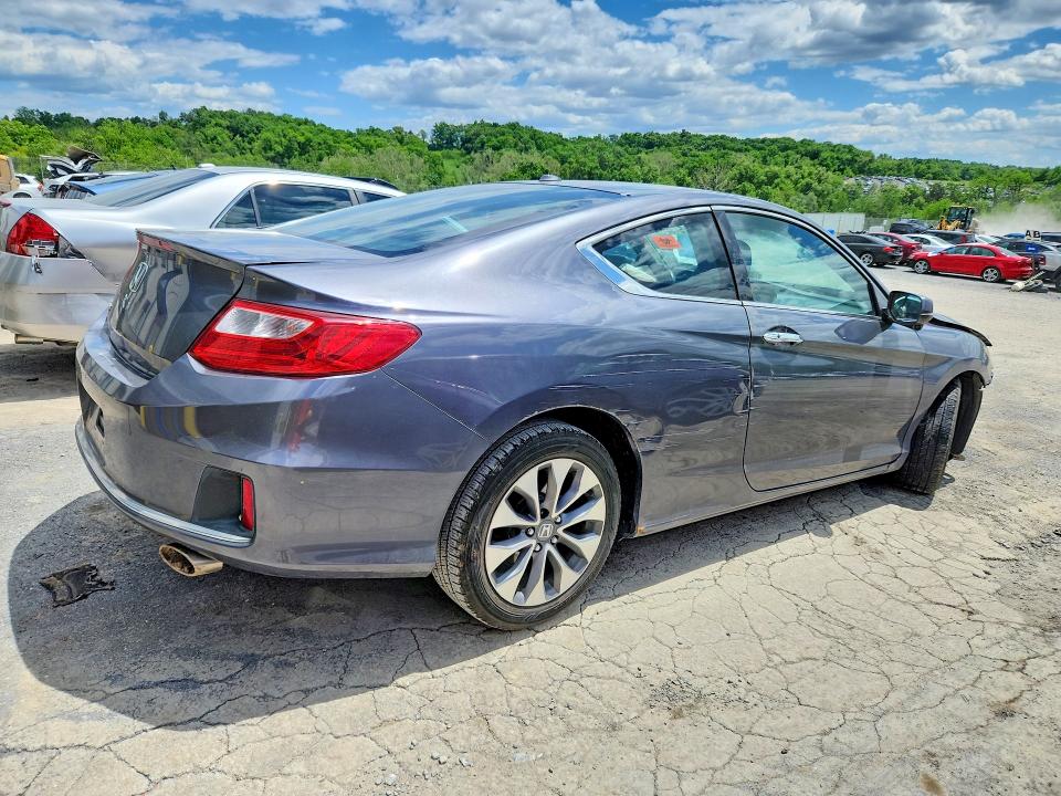 2015 Honda Accord მანქანა იყიდება აუქციონზე, vin: 1HGCT1B83FA009826, აუქციონის ნომერი: 54557796