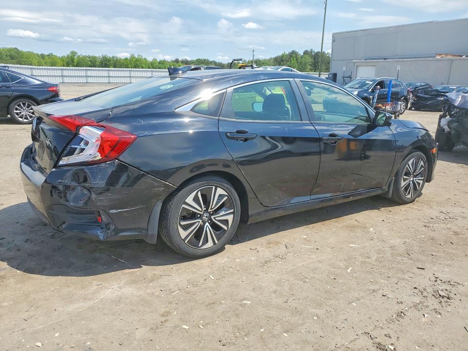 53359546 :رقم المزاد ، JHMFC1F77JX041678 vin ، 2018 Honda Civic مزاد بيع