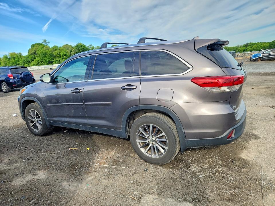 2019 Toyota Highlander მანქანა იყიდება აუქციონზე, vin: 5TDJZRFHXKS597394, აუქციონის ნომერი: 54829976