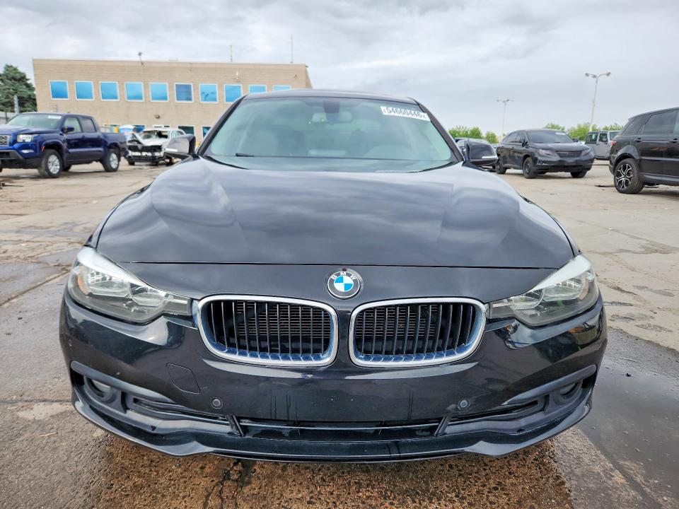2017 Bmw 320 მანქანა იყიდება აუქციონზე, vin: WBA8E1G34HNU18454, აუქციონის ნომერი: 54660446