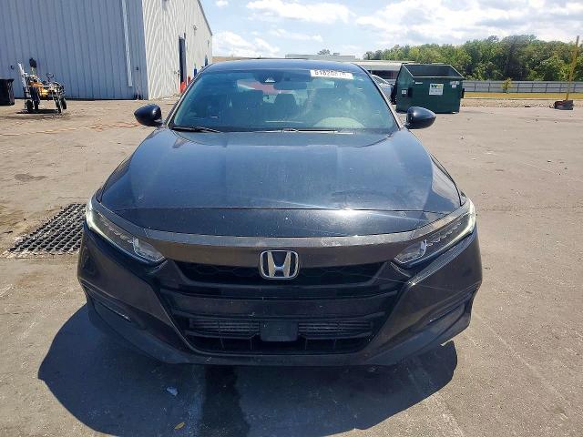 51820876 :رقم المزاد ، 1HGCV1F34JA159980 vin ، 2018 Honda Accord مزاد بيع