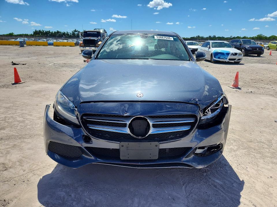 53887646 :رقم المزاد ، 55SWF4JB2FU044736 vin ، 2015 Mercedes-benz C مزاد بيع