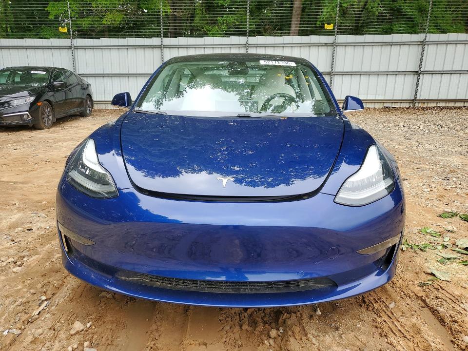 Продажа на аукционе авто 2018 Tesla Model 3, vin: 5YJ3E1EB5JF135332, номер лота: 52172796