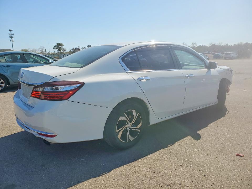 Продажа на аукционе авто 2017 Honda Accord, vin: 1HGCR2F39HA168436, номер лота: 52349096
