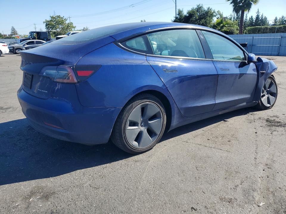 52663156 :رقم المزاد ، 5YJ3E1EB9MF032855 vin ، 2021 Tesla Model 3 مزاد بيع