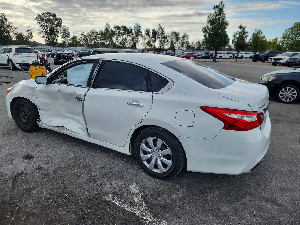 Продаж на аукціоні авто 2017 Nissan Altima, vin: 1N4AL3AP6HN348396, номер лоту: 54911656