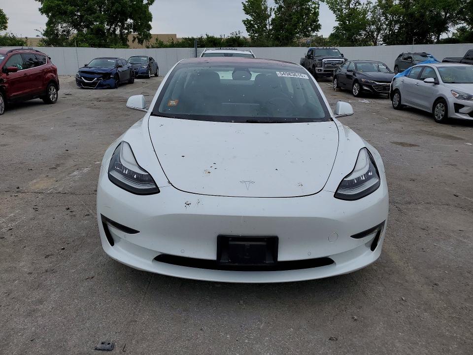 Продажа на аукционе авто 2018 Tesla Model 3, vin: 5YJ3E1EA4JF014833, номер лота: 54983616