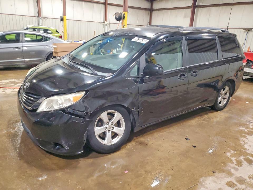 53892376 :رقم المزاد ، 5TDKK3DC2CS268526 vin ، 2012 Toyota Sienna مزاد بيع