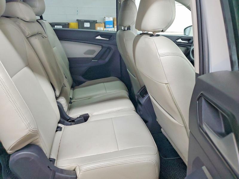 2018 Volkswagen Tiguan მანქანა იყიდება აუქციონზე, vin: 3VV1B7AX9JM035140, აუქციონის ნომერი: 49571686