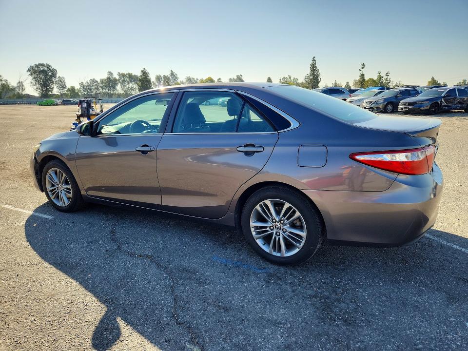 2015 Toyota Camry მანქანა იყიდება აუქციონზე, vin: 4T1BF1FK3FU062236, აუქციონის ნომერი: 52870526