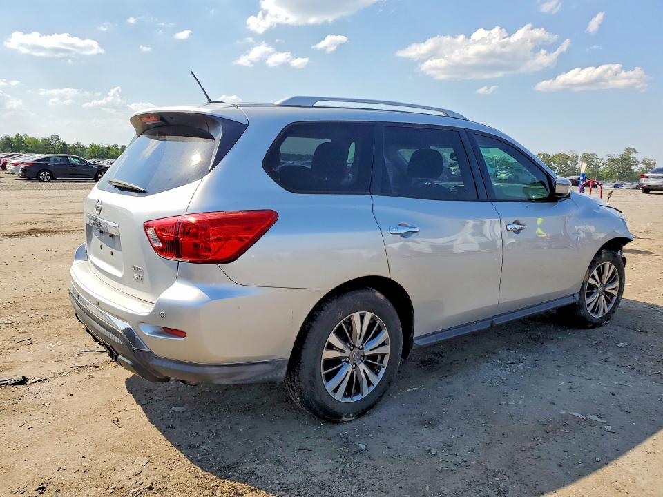 53734666 :رقم المزاد ، 5N1DR2MM5JC640474 vin ، 2018 Nissan Pathfinder مزاد بيع
