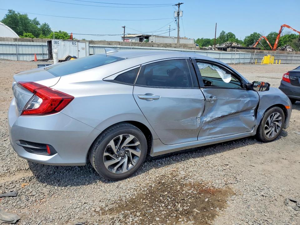 2018 Honda Civic მანქანა იყიდება აუქციონზე, vin: 2HGFC2F77JH580573, აუქციონის ნომერი: 54127326