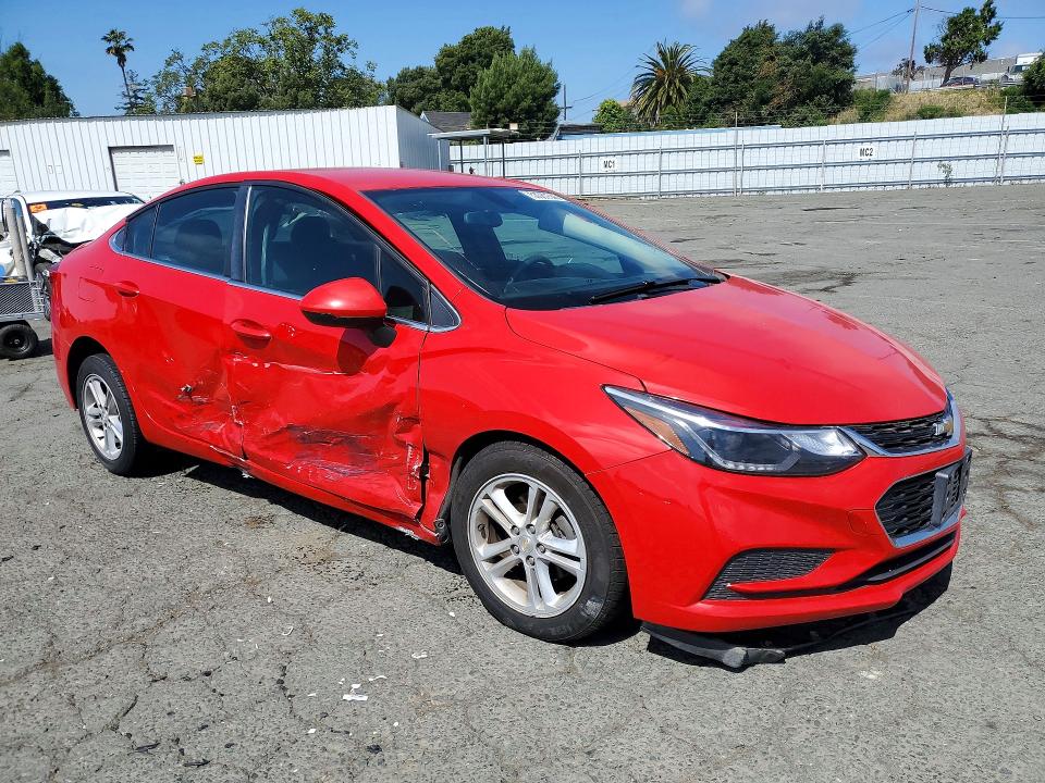 53087546 :رقم المزاد ، 1G1BE5SMXJ7191676 vin ، 2018 Chevrolet Cruze مزاد بيع