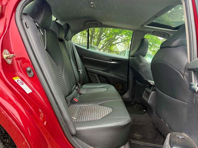 Продаж на аукціоні авто 2018 Toyota Camry, vin: 4T1B11HK0JU500358, номер лоту: 54113856