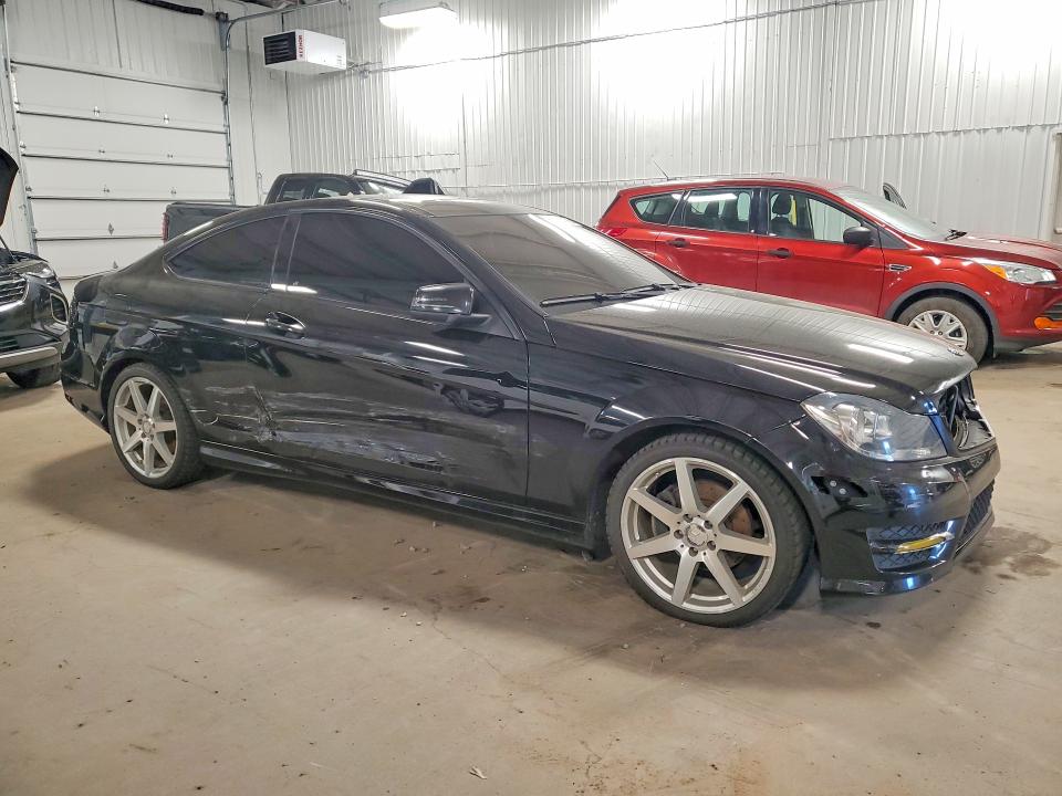 Продажа на аукционе авто 2013 Mercedes-benz C, vin: WDDGJ4HB3DF999246, номер лота: 54764376