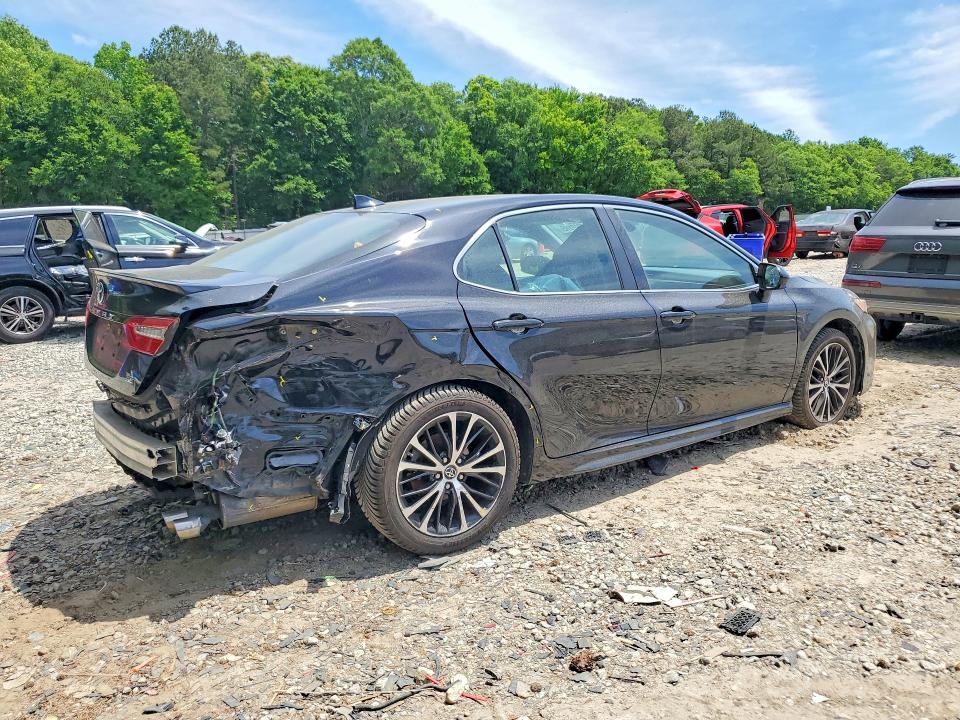 52222116 :رقم المزاد ، 4T1B11HK9KU721426 vin ، 2019 Toyota Camry مزاد بيع