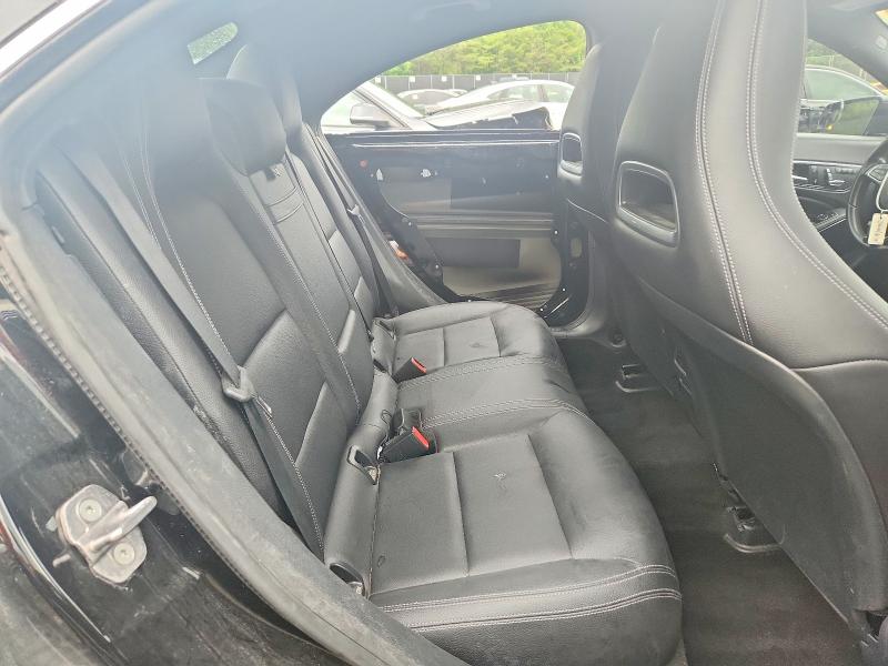 55154096 :رقم المزاد ، WDDSJ4GB8JN646093 vin ، 2018 Mercedes-benz Cla مزاد بيع