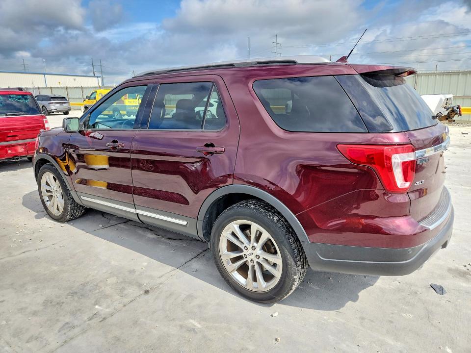 52665256 :رقم المزاد ، 1FM5K7D82JGC70117 vin ، 2018 Ford Explorer مزاد بيع