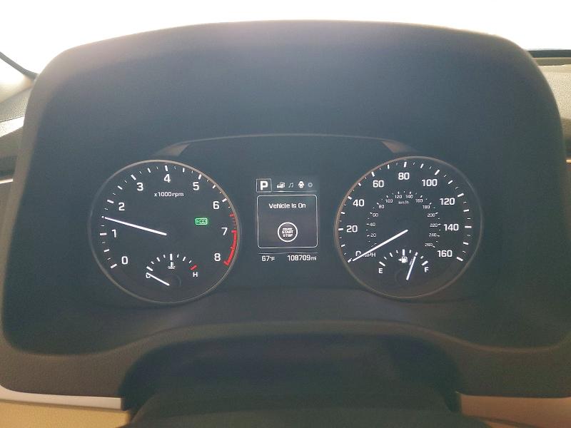 52410206 :رقم المزاد ، 5NPD84LF7HH182358 vin ، 2017 Hyundai Elantra مزاد بيع
