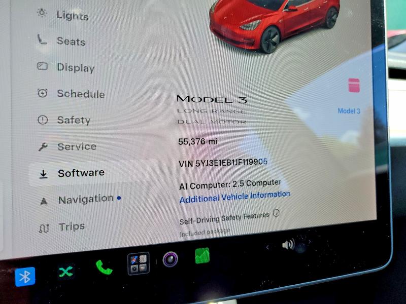 51942546 :رقم المزاد ، 5YJ3E1EB1JF119905 vin ، 2018 Tesla Model 3 مزاد بيع