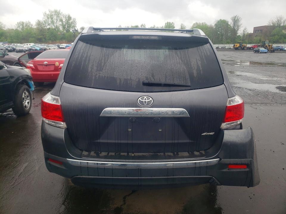 2013 Toyota Highlander მანქანა იყიდება აუქციონზე, vin: 5TDBK3EH3DS188891, აუქციონის ნომერი: 52196136