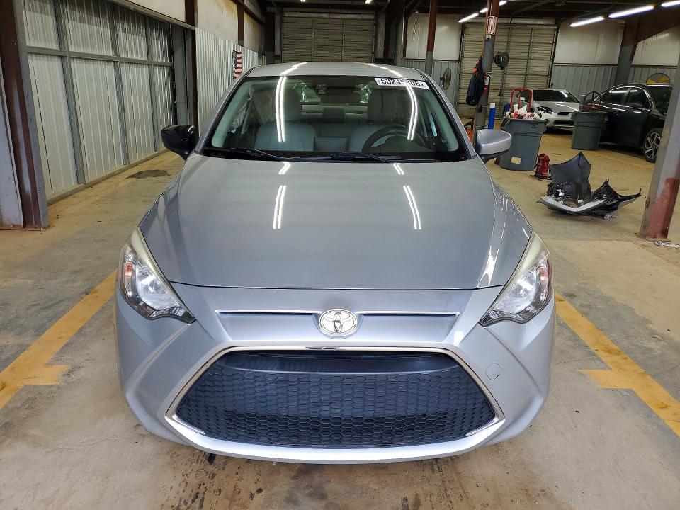 53245806 :رقم المزاد ، 3MYDLBYV7KY520940 vin ، 2019 Toyota Yaris مزاد بيع