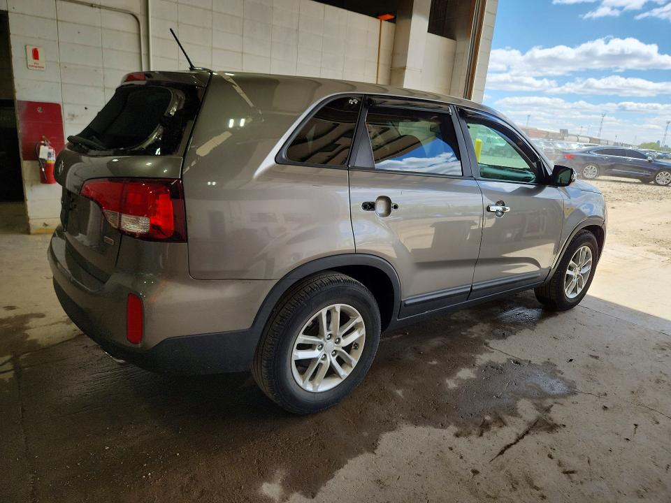 2014 Kia Sorento მანქანა იყიდება აუქციონზე, vin: 5XYKT3A6XEG477377, აუქციონის ნომერი: 51665156