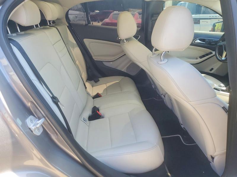 53702616 :رقم المزاد ، WDCTG4EB7FJ162280 vin ، 2015 Mercedes-benz Gla مزاد بيع