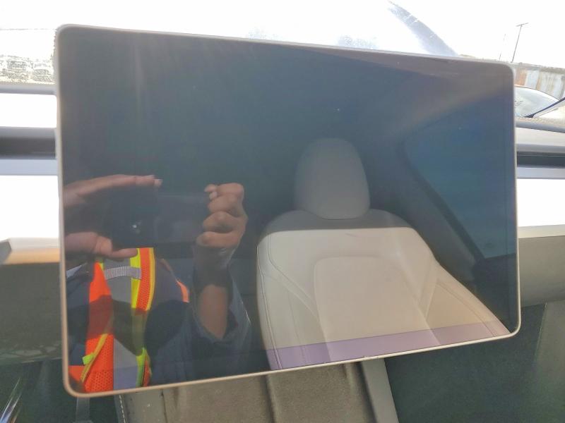 52370986 :رقم المزاد ، 7SAYGDED4SF221268 vin ، 2025 Tesla Model Y مزاد بيع