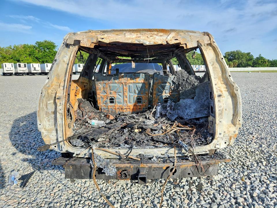 55227306 :رقم المزاد ، 1GNSKJKC4HR389403 vin ، 2017 Chevrolet Suburban مزاد بيع