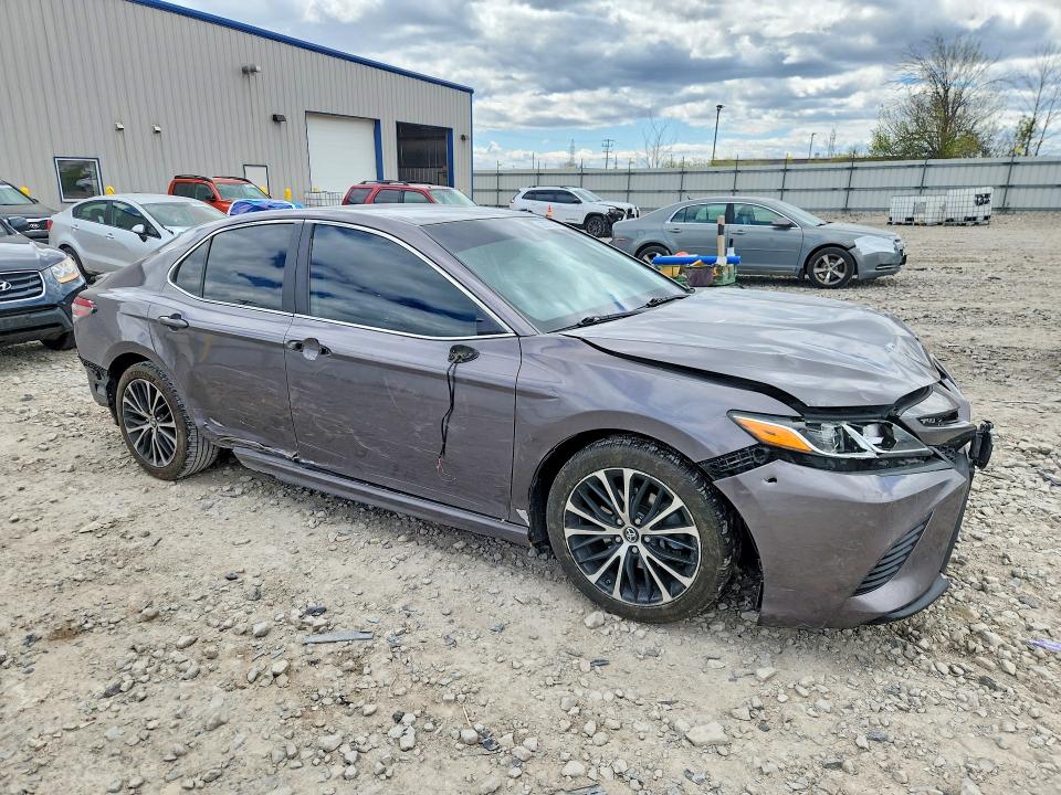 Продаж на аукціоні авто 2018 Toyota Camry, vin: 4T1B11HK9JU601138, номер лоту: 52671096