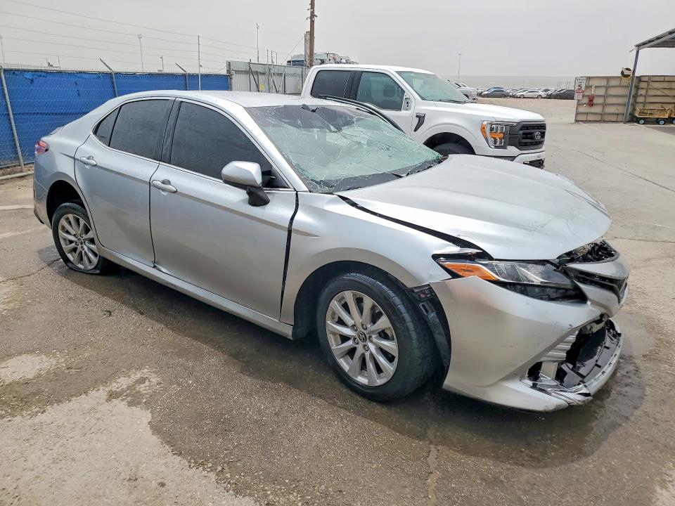 2018 Toyota Camry მანქანა იყიდება აუქციონზე, vin: JTNB11HK3J3035872, აუქციონის ნომერი: 52749386