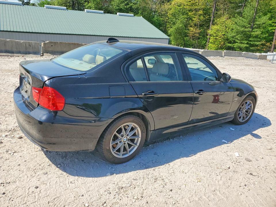54121546 :رقم المزاد ، WBAPK5C50AA652977 vin ، 2010 Bmw 328 مزاد بيع